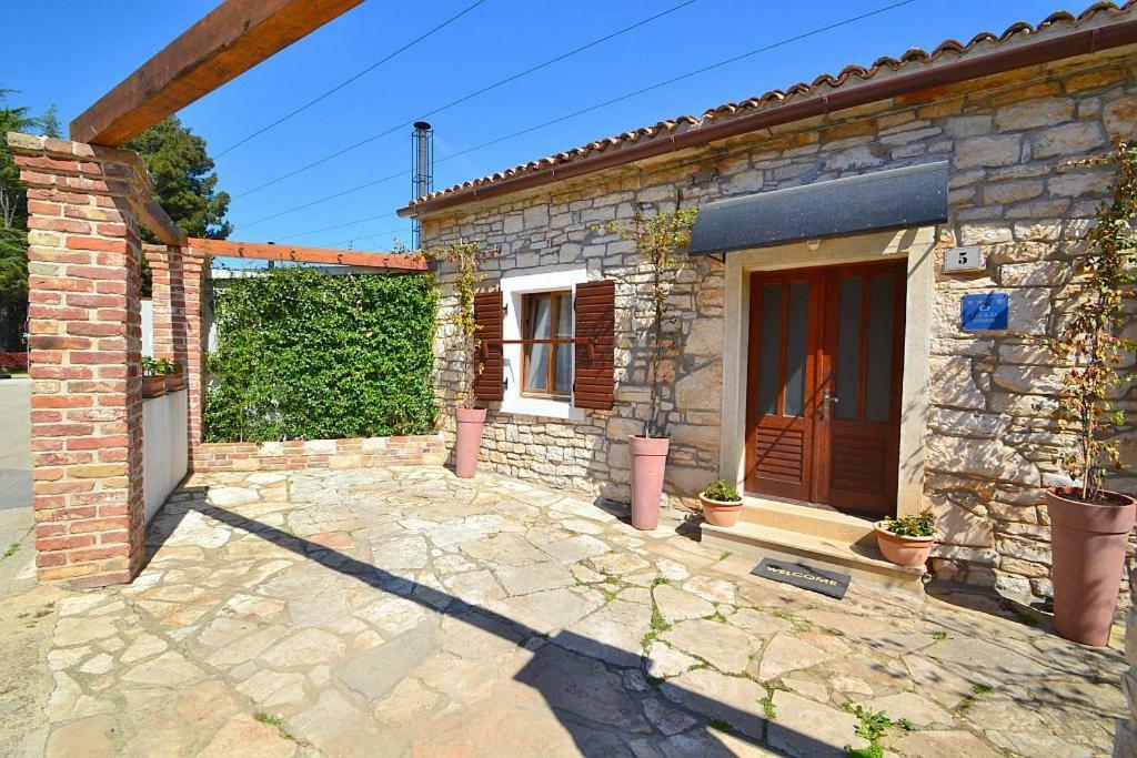 Villa Giardin Новиград Экстерьер фото