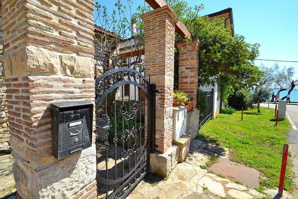 Villa Giardin Новиград Экстерьер фото